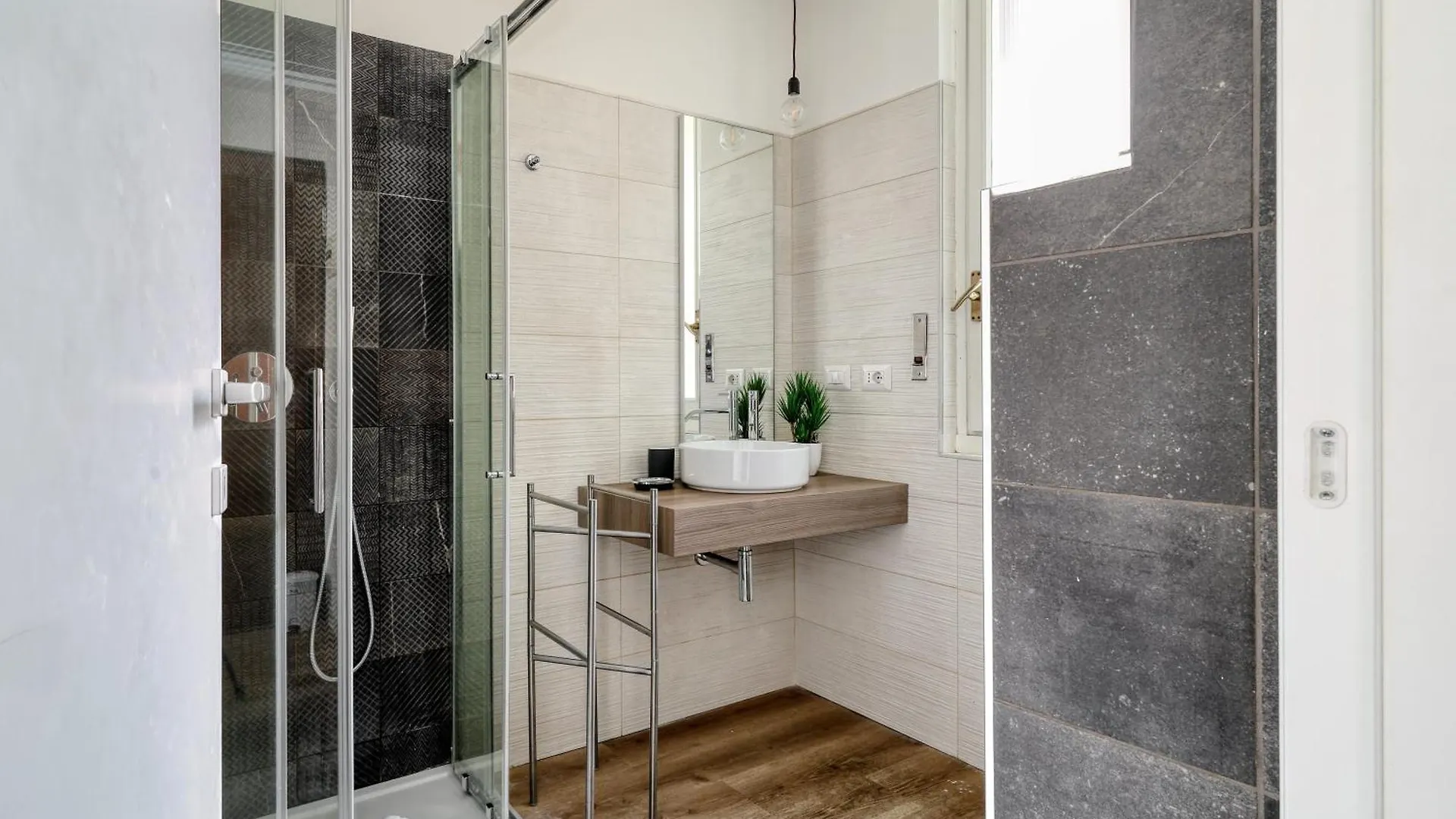 Apartment Joivy Lovely Studios Near Citylife Milan